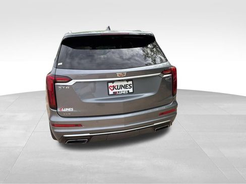 Used 2022 Cadillac XT6 Premium Luxury AWD/4WD image 9