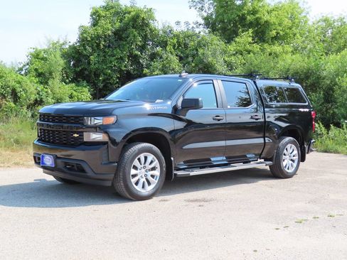 Used 2020 Chevrolet Silverado 1500 Custom w/ Custom Value Package AWD/4WD image 19