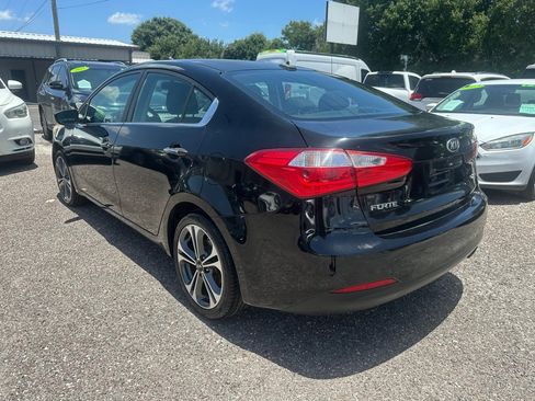 Used 2015 Kia Forte EX w/ UVO Package W/17" Alloys FWD image 4