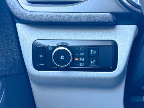 Certified 2023 Ford Escape Platinum image 33