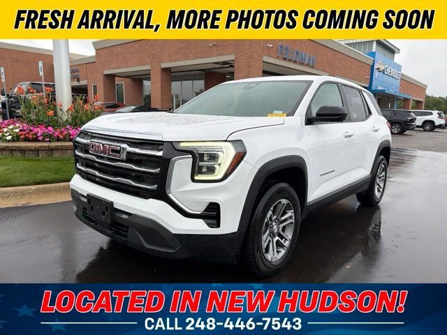 Used 2025 GMC Terrain Elevation FWD image 1
