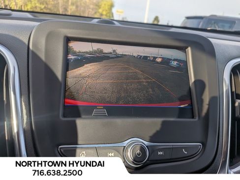 Used 2021 Chevrolet Equinox LT image 20