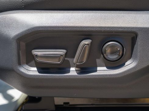 New 2026 Toyota Tundra Limited AWD/4WD image 39
