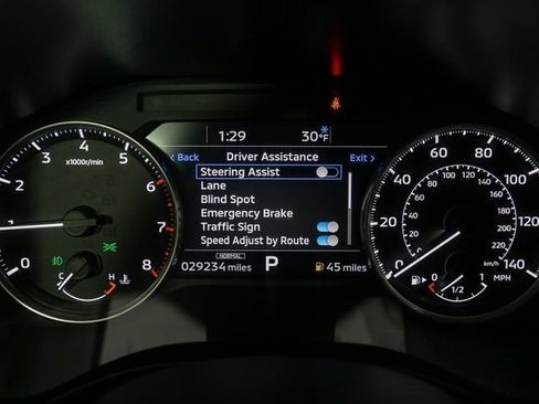 Used 2024 Mitsubishi Outlander SE image 32