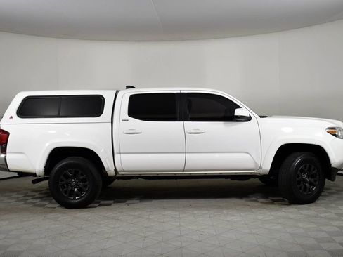 Used 2021 Toyota Tacoma SR5 image 3