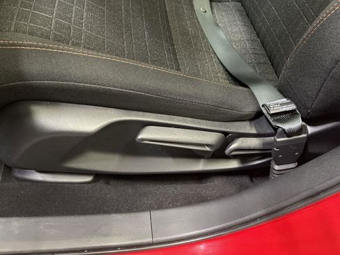 Used 2025 Honda HR-V Sport image 12