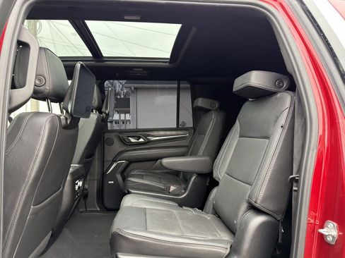 Used 2023 GMC Yukon XL Denali w/ Denali Reserve Package image 39