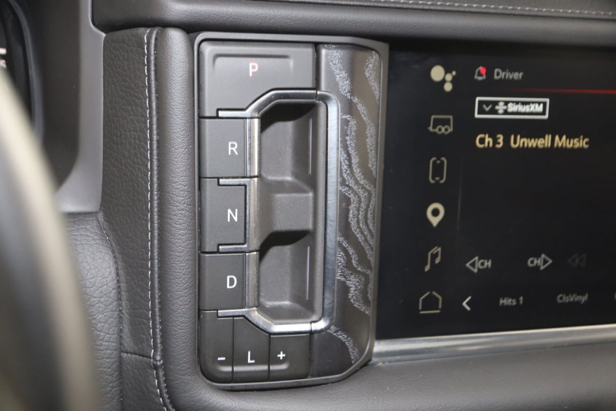 Used 2024 GMC Yukon Denali AWD/4WD image 7
