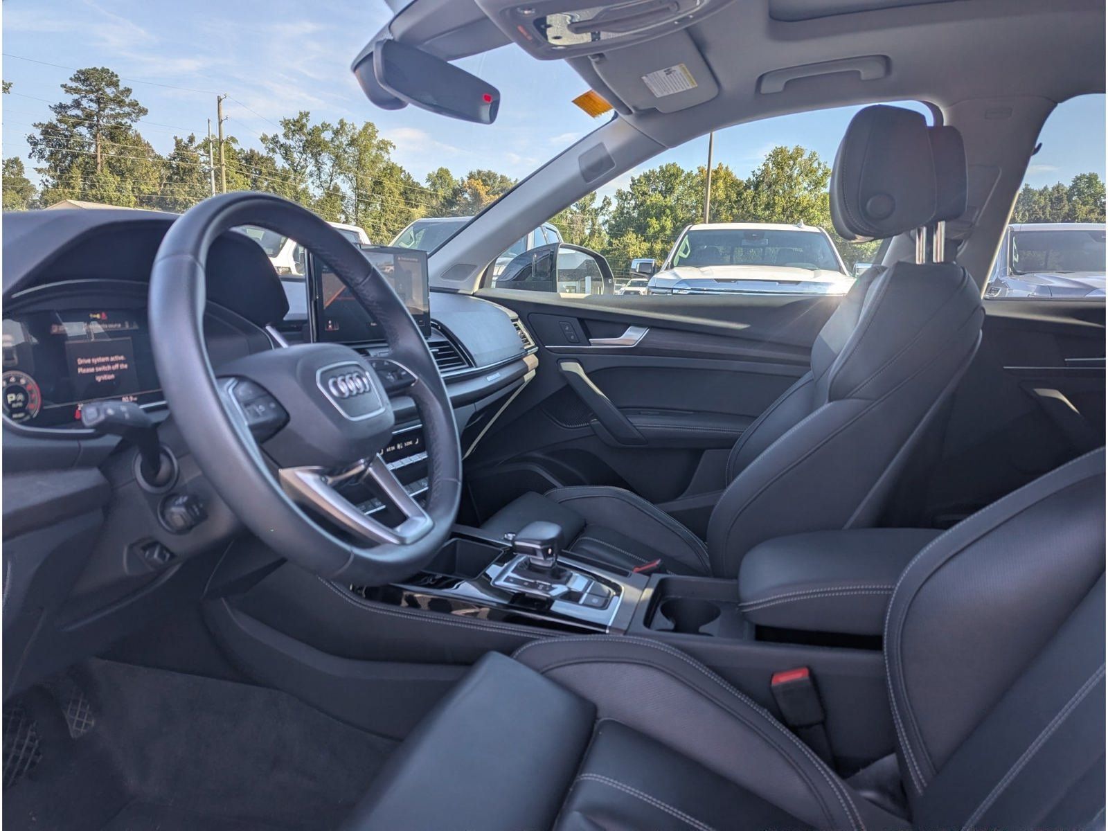 Used 2023 Audi Q5 2.0T Premium Plus w/ Premium Plus Package AWD/4WD image 12