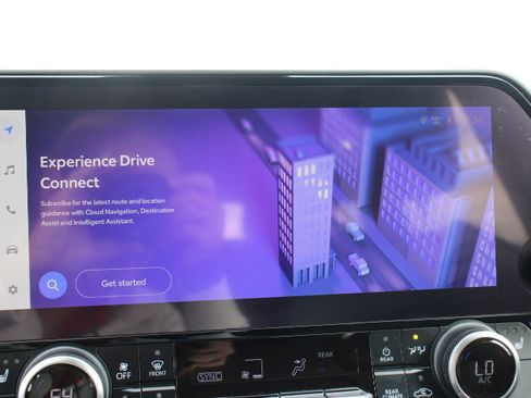 Certified 2024 Toyota Highlander XLE image 30