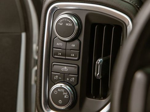 Used 2023 GMC Sierra 2500 SLE image 16