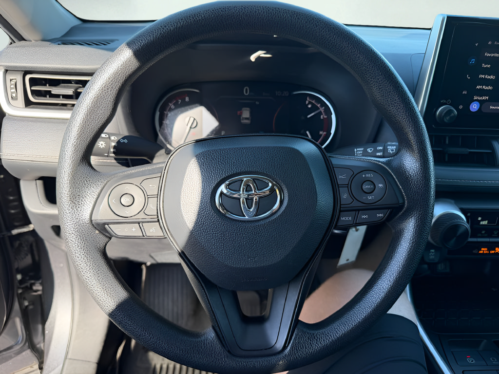Used 2024 Toyota RAV4 LE AWD/4WD image 17