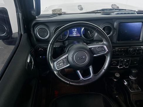 Used 2022 Jeep Wrangler Sahara w/ Cold Weather Group image 17