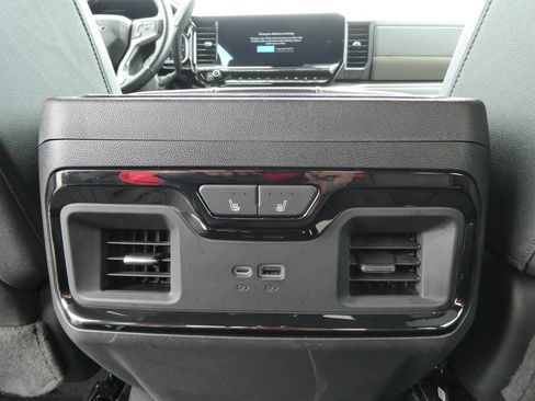 Certified 2024 Chevrolet Silverado 2500 ZR2 w/ ZR2 Bison Edition AWD/4WD image 22