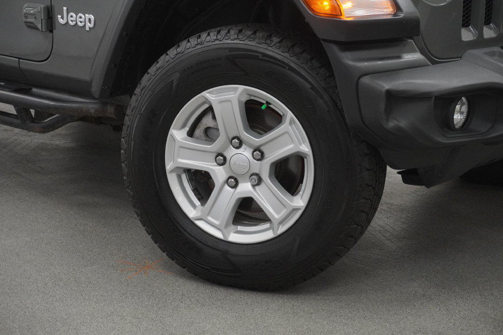 Used 2019 Jeep Wrangler Sport w/ Quick Order Package 24S AWD/4WD image 9