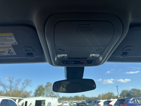 Used 2024 Chevrolet Equinox LT image 21