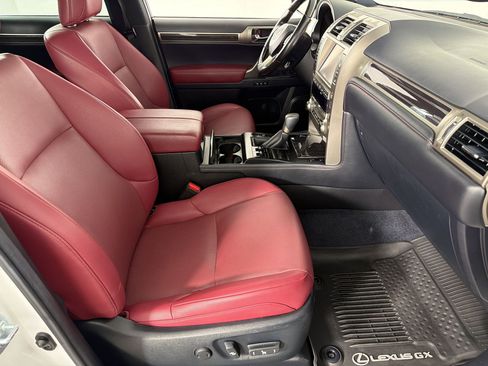 Used 2021 Lexus GX 460 Premium w/ Premium Package AWD/4WD image 30