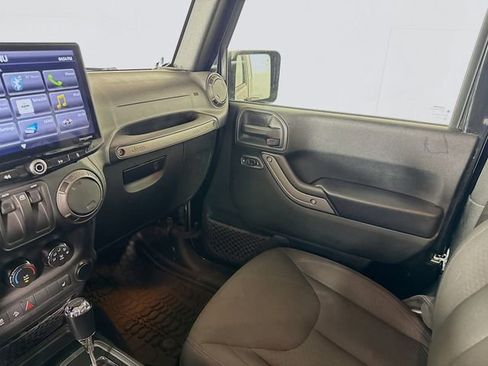 Used 2018 Jeep Wrangler Sport image 23