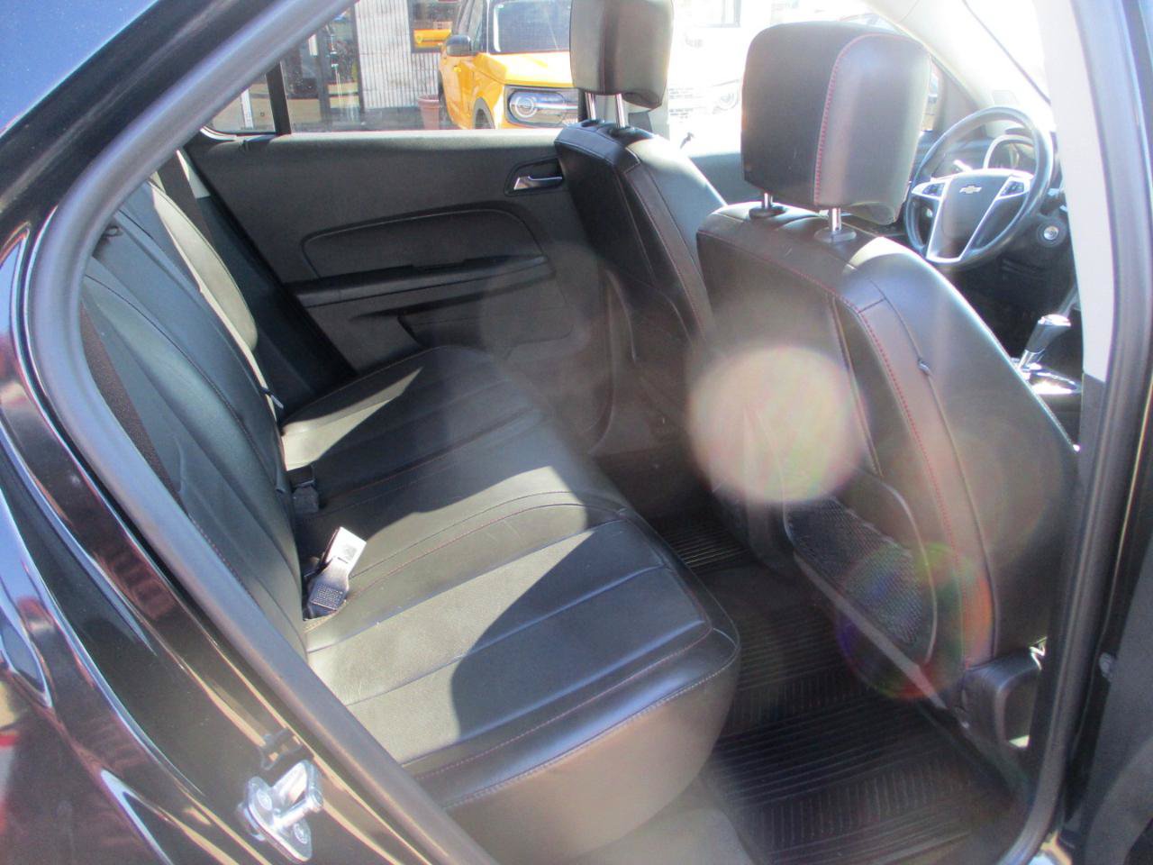 Used 2017 Chevrolet Equinox LT FWD image 10