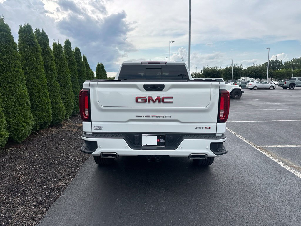 Used 2022 GMC Sierra 1500 AT4 w/ AT4 Premium Package AWD/4WD image 6