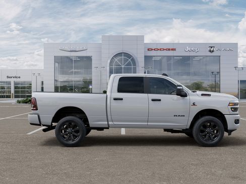 New 2025 RAM 2500 Big Horn AWD/4WD image 36