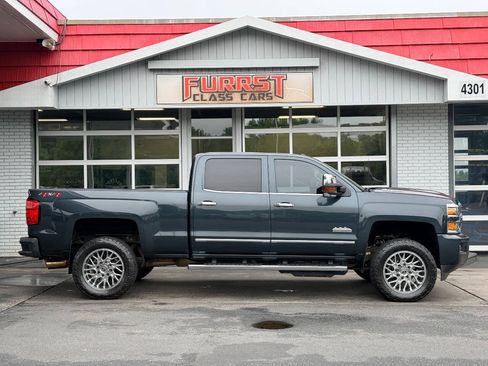 Used 2018 Chevrolet Silverado 2500 High Country w/ Duramax Plus Package AWD/4WD image 2