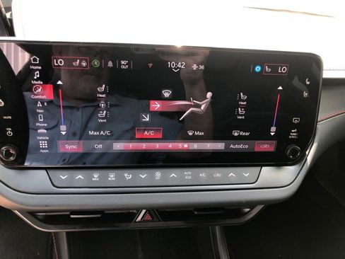 Used 2024 Dodge Charger R/T Scat Pack w/ Plus Group image 28