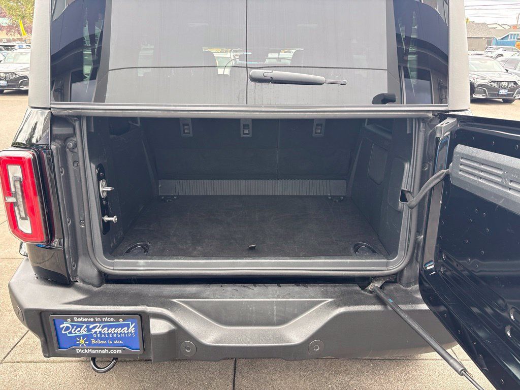 Used 2025 Ford Bronco Outer Banks AWD/4WD image 8