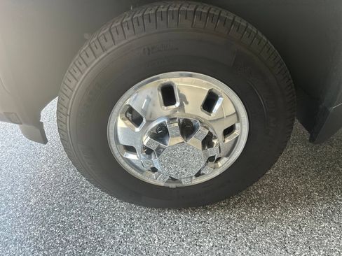Used 2024 GMC Sierra 3500 Denali AWD/4WD image 23