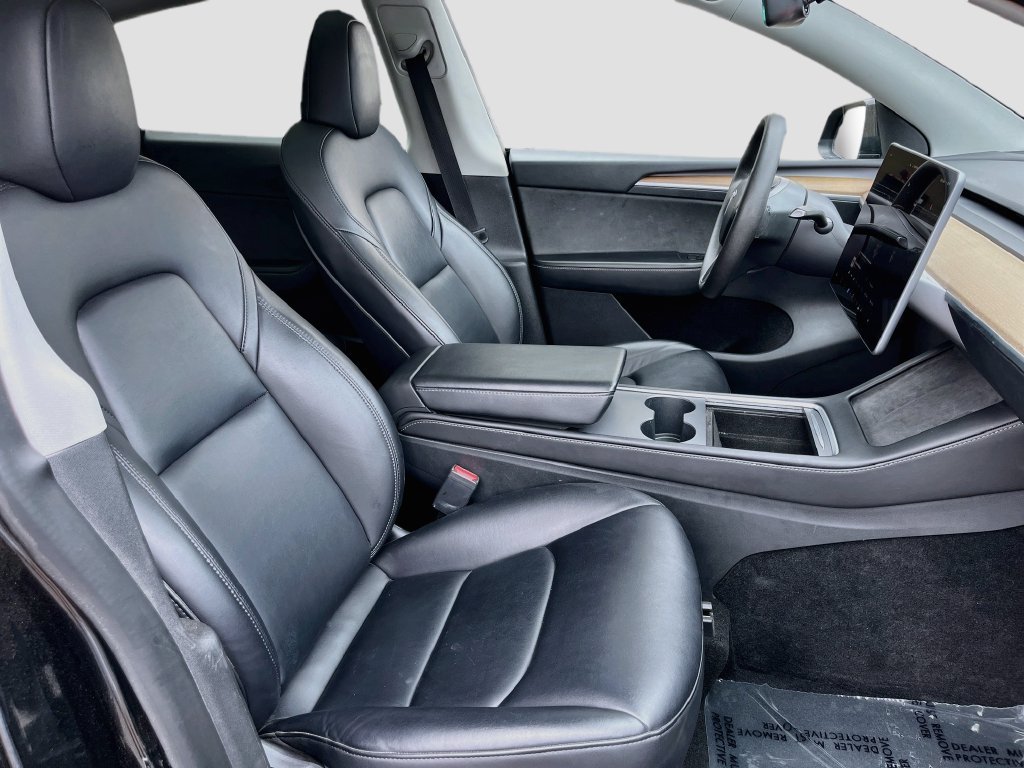 Used 2023 Tesla Model Y Long Range AWD/4WD image 28