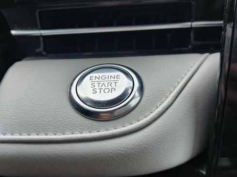 Used 2024 Lincoln Nautilus Reserve image 8