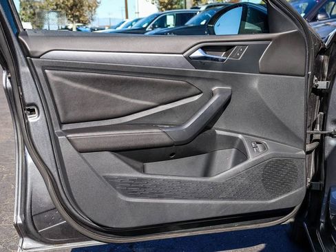 Used 2024 Volkswagen Jetta SE image 22