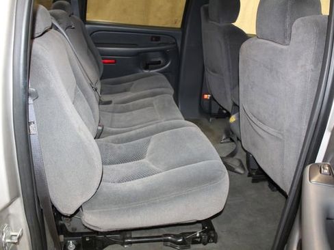 Used 2006 Chevrolet Silverado 2500 LT w/ Onstar Plus Package image 18