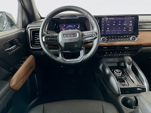 Used 2023 GMC Canyon AT4 w/ AT4 Premium Package image 20