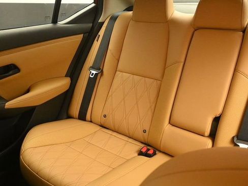 Used 2025 Nissan Sentra SV w/ SV Premium Package image 22