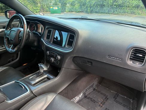 Used 2017 Dodge Charger SXT w/ Plus Group RWD image 25