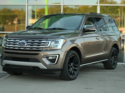 Used 2019 Ford Expedition Limited w/ Equipment Group 301A image 4