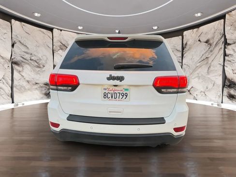Used 2018 Jeep Grand Cherokee Laredo image 7