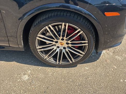 Used 2016 Porsche Cayenne GTS AWD/4WD image 20