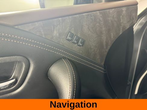 Used 2024 Nissan Armada Platinum w/ Captain's Chairs Package image 10