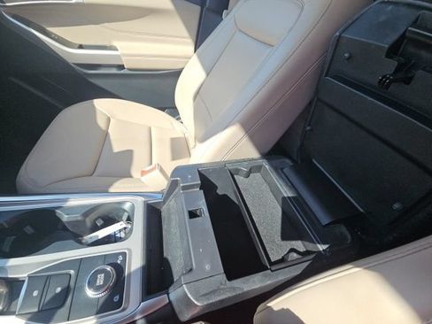 Used 2023 Ford Explorer XLT w/ Equipment Group 202A AWD/4WD image 33
