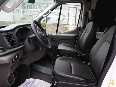New 2025 Ford Transit 250 148 Medium Roof w/ Load Area Protection Package image 15