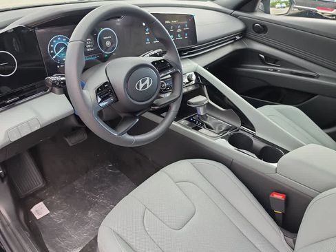 New 2026 Hyundai Elantra Limited FWD image 15