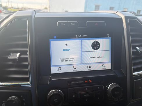 Used 2016 Ford F150 XLT w/ Equipment Group 302A Luxury AWD/4WD image 8