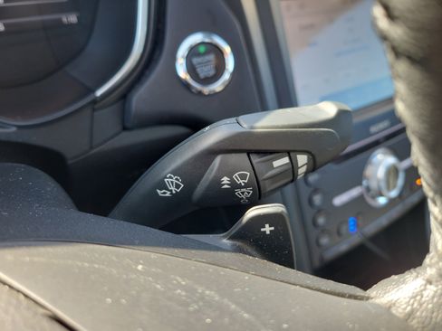 Used 2020 Ford Fusion Titanium image 27