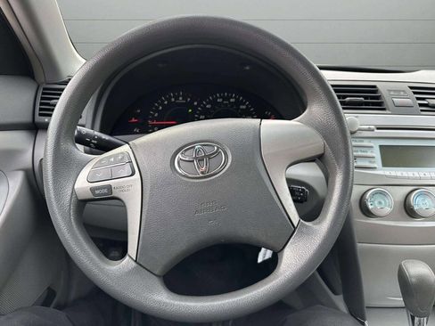 Used 2009 Toyota Camry image 22