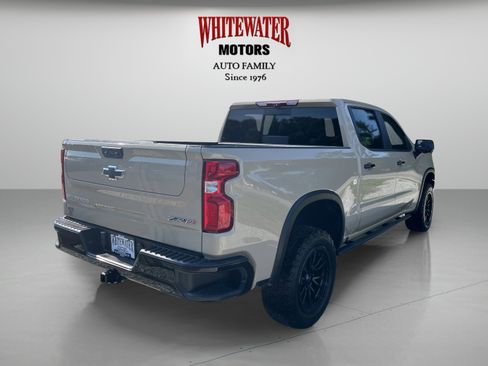 Used 2022 Chevrolet Silverado 1500 ZR2 w/ Technology Package image 5