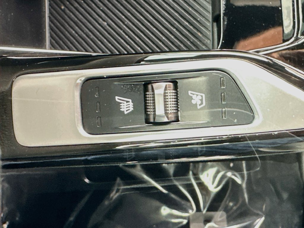 Certified 2025 Kia Sorento SX Prestige AWD/4WD image 21