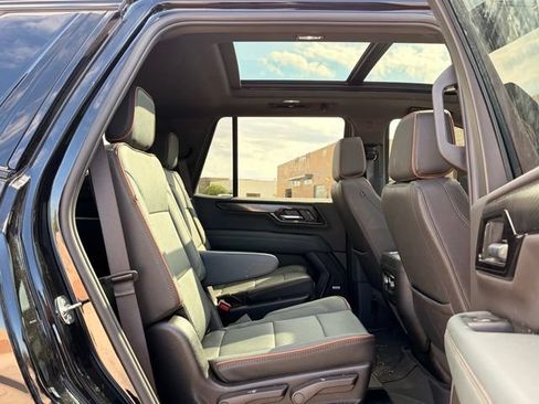 Used 2026 GMC Yukon AT4 w/ AT4 Premium Package AWD/4WD image 2