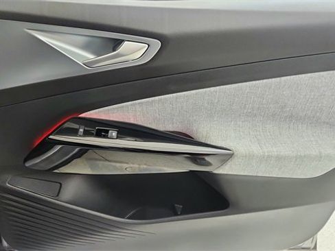 Used 2023 Volkswagen ID.4 Pro image 22